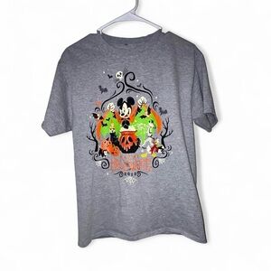 Disney 2018 Halloween Shirt Size Medium